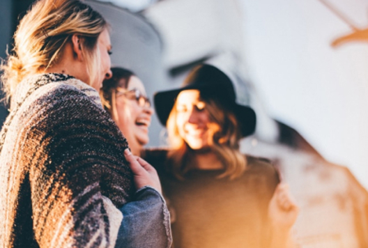 Billeder af elever der griner